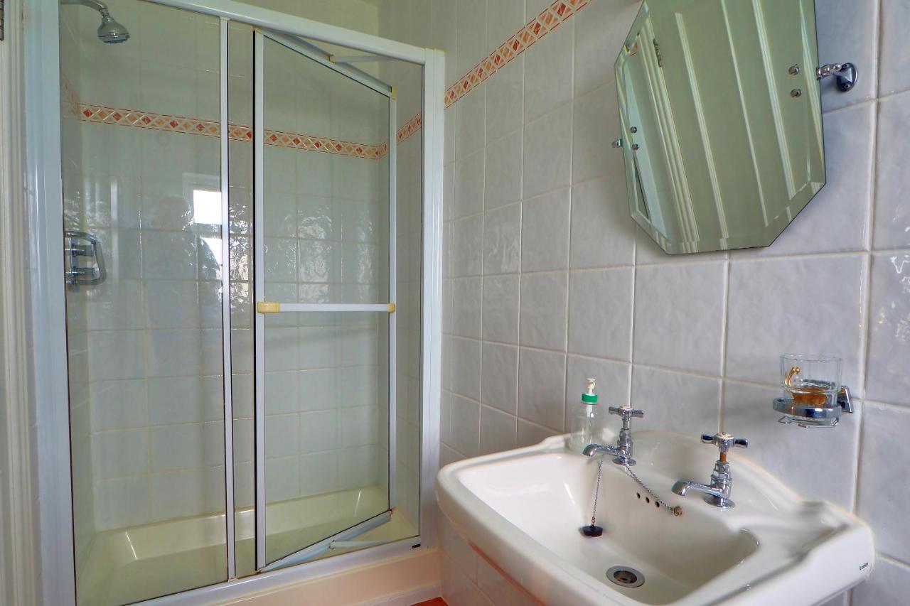 Hillcrest Luxury Apartment Килръш Екстериор снимка