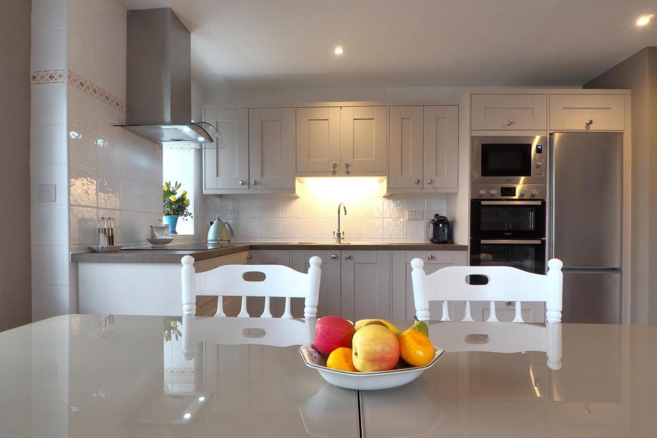 Hillcrest Luxury Apartment Килръш Екстериор снимка
